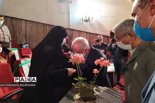 حضور وزیر آموزش و  پرورش و معاون رئیس جمهور در چهارمین کنگره معلمان و بیش از 1100 دانش آموز شهید در منطقه 16 تهران