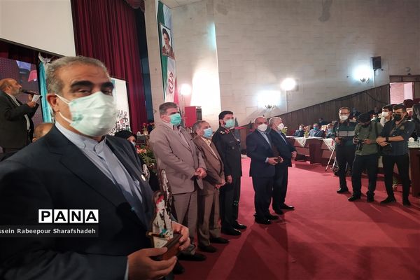 حضور وزیر آموزش و  پرورش و معاون رئیس جمهور در چهارمین کنگره معلمان و بیش از 1100 دانش آموز شهید در منطقه 16 تهران