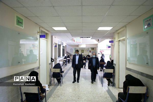 بازدید مدیرکل آموزش و پرورش خراسان رضوی از حوزه های امتحان نهایی آموزش و پرورش ناحیه ۲ مشهد