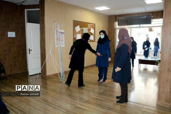 بازدید کارشناس بهداشت منطقه ۱۳ از حوزه‌های امتحانات نهایی