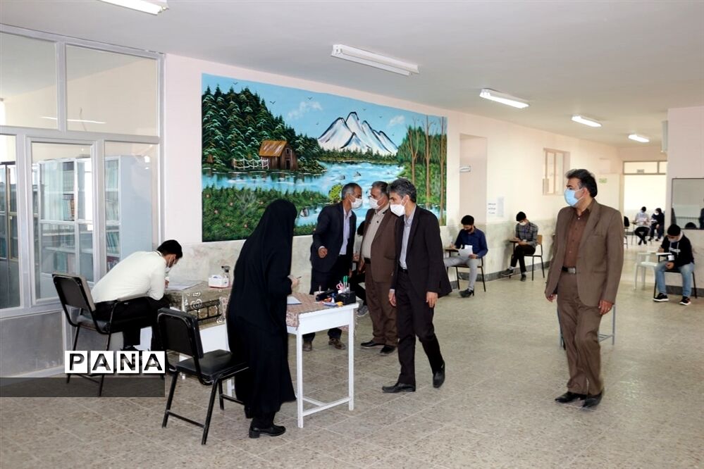 بازدید معاون پرورشی و فرهنگی اداره کل آموزش و پرورش استان اصفهان  از حوزه امتحانات نهایی شهر تودشک