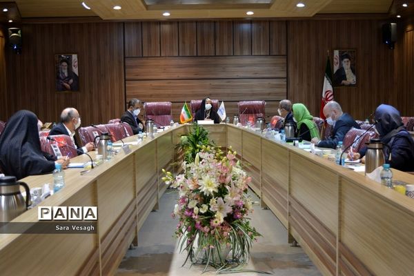 نشست مشترک آموزش و پرورش، وزارت کشور و مدیرکل منطقه‌ای آسیا و اقیانوسیه کمیساریای عالی سازمان ملل متحد