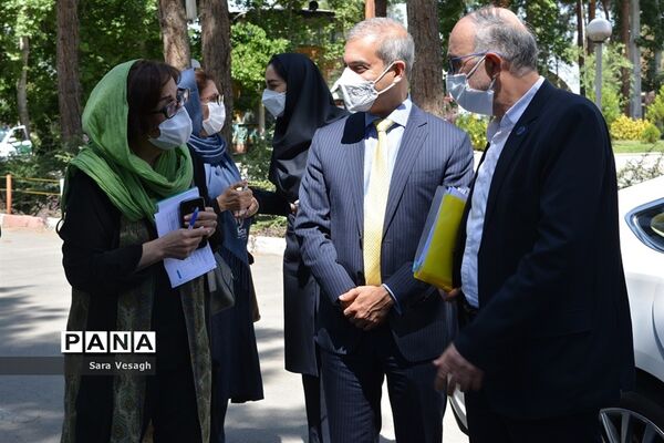 نشست مشترک آموزش و پرورش، وزارت کشور و مدیرکل منطقه‌ای آسیا و اقیانوسیه کمیساریای عالی سازمان ملل متحد