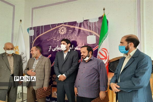 رونمایی از کتاب جوهر سرخ و تقدیر از برگزیدگان مسابقه کتابخوانی دفاع مقدس