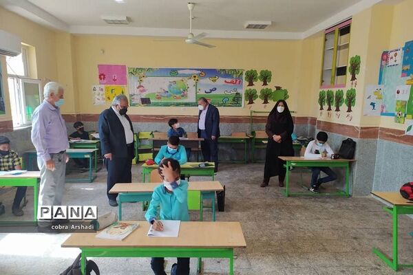 بازدید مدیر آموزش و پرورش شهرستان بوشهر از حوزه امتحانات نهایی