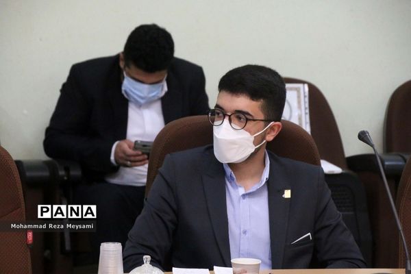 گردهمایی مجازی رای اولی‌های استان سمنان