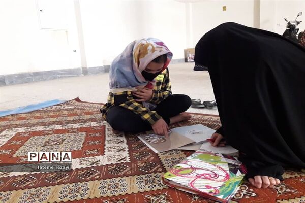 تدریس به  فرزندان شهدای تیپ فاطمیون توسط گروه جهادی سردار سلیمانی و شهید خیزاب