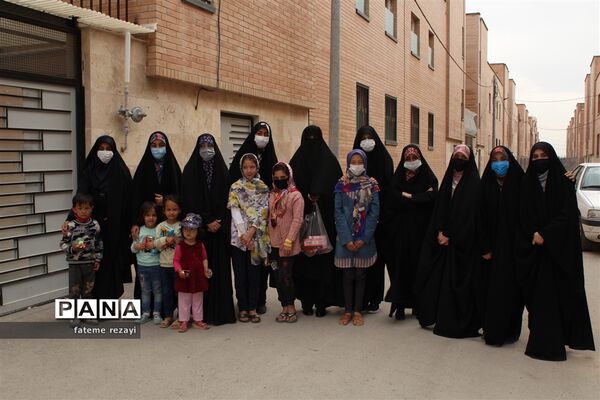 تدریس به  فرزندان شهدای تیپ فاطمیون توسط گروه جهادی سردار سلیمانی و شهید خیزاب
