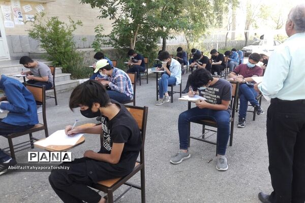 بازدید از امتحانات  پایه نهم دبیرستان سما در فضای باز