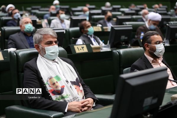 ارتباط تصویری نمایندگان مجلس شورای اسلامی با رهبر انقلاب