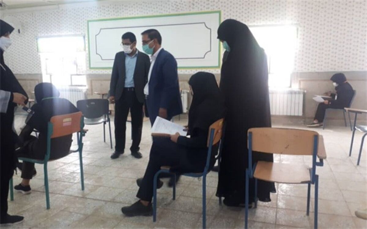 بازدید رئیس مجلس دانش‌آموزی شهرستان زابل از حوزه‌های امتحانات نهایی