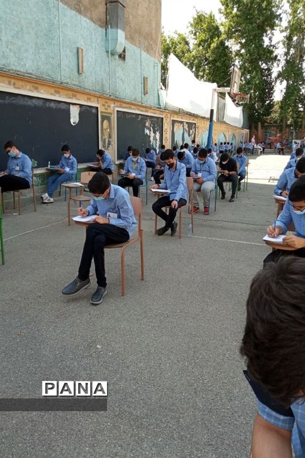 برگزاری امتحانات نهایی حضوری پایه نهم دبیرستان شهید دکتر چمران