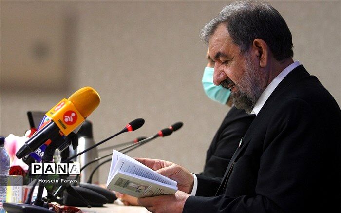 محسن رضایی یک سامانه انتخاباتی افتتاح کرد