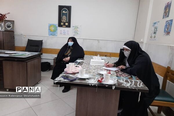 بازدید مدیرکل امور شاهد و ایثارگران وزارت آموزش و پرورش از حوزه امتحانات نهایی منطقه 16 تهران