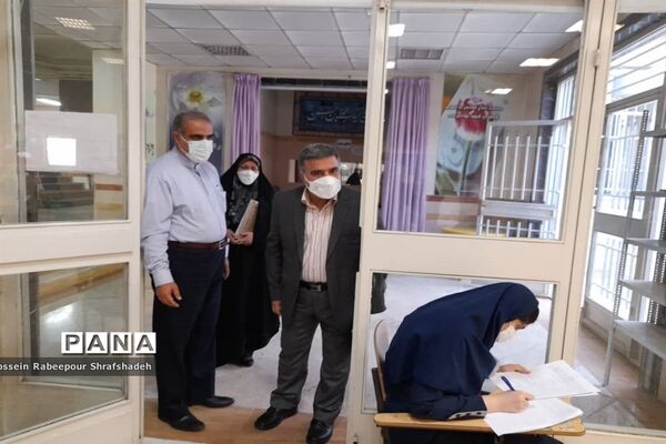 بازدید مدیرکل امور شاهد و ایثارگران وزارت آموزش و پرورش از حوزه امتحانات نهایی منطقه 16 تهران