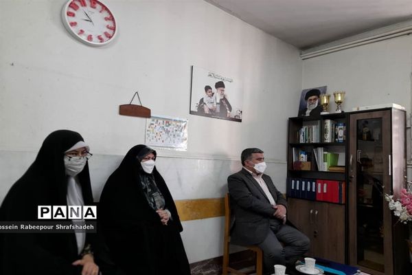 بازدید مدیرکل امور شاهد و ایثارگران وزارت آموزش و پرورش از حوزه امتحانات نهایی منطقه 16 تهران