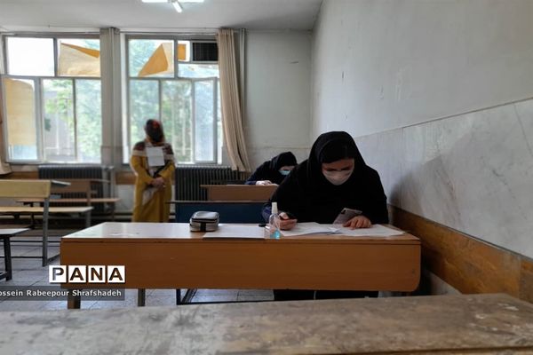 بازدید مدیرکل امور شاهد و ایثارگران وزارت آموزش و پرورش از حوزه امتحانات نهایی منطقه 16 تهران