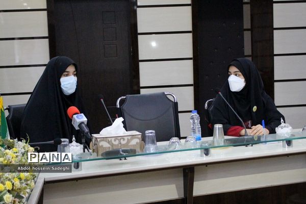 میز گرد رای اولی‌های استان بوشهر