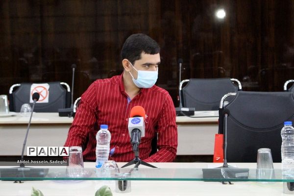 میز گرد رای اولی‌های استان بوشهر