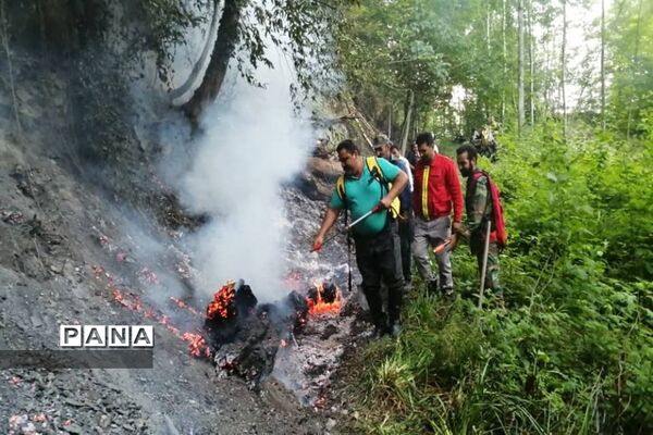آتش سوزی در جنگل های توسکا چشمه گلوگاه مازندران