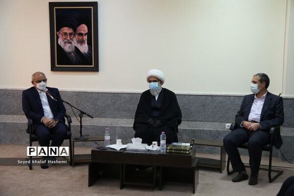 دیدار وزیر آموزش و پرورش با نماینده ولی فقیه و امام جمعه بوشهر