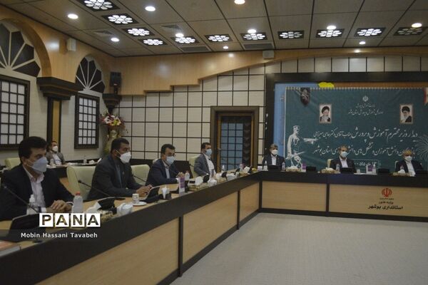 دیدار وزیر آموزش و پرورش با نمایندگان تشکل‌های دانش‌آموزی استان بوشهر