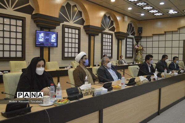 دیدار وزیر آموزش و پرورش با نمایندگان تشکل‌های دانش‌آموزی استان بوشهر