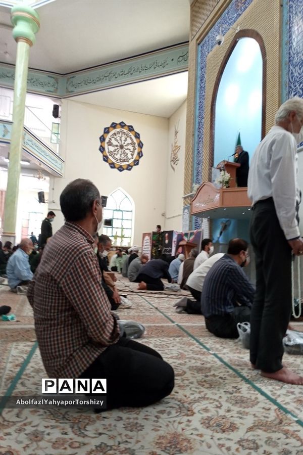 برگزاری مراسم ۱۴ خرداد در نماز جمعه  کاشمر در مصلی مسجد جامع  شهرستان