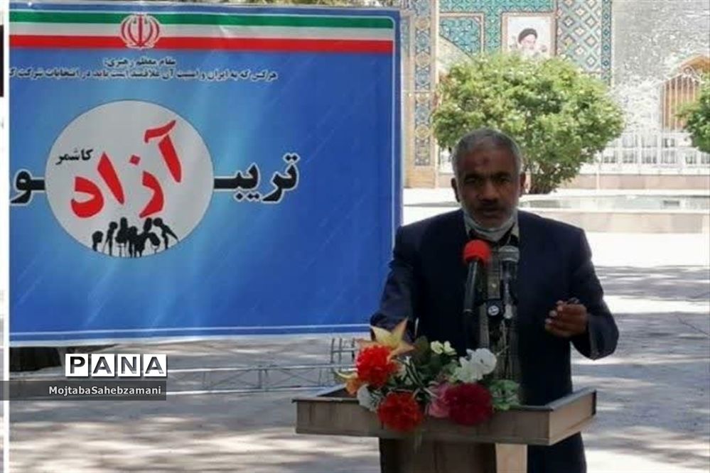 مراسم تریبون آزاد در محل آرامگاه سید حمزه کاشمر