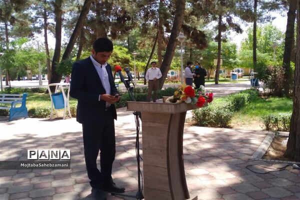 مراسم تریبون آزاد در محل آرامگاه سید حمزه کاشمر