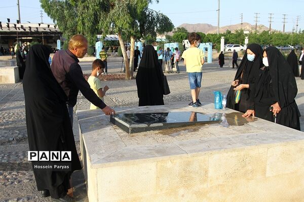 مراسم بزرگداشت پنجاه و هشتمین سالگرد قیام خونین یوم الله پانزدهم خرداد
