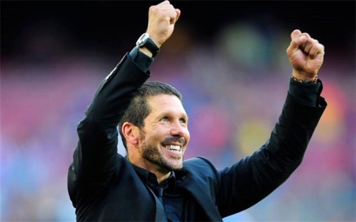قهرمان قرارداد سرمربی را تمدید می‌کند؛ مرد آرژانتینی وارد دهه دوم شد