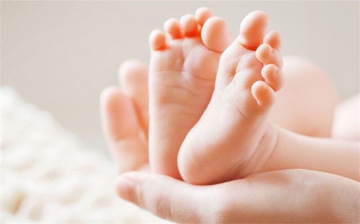 نوزادان هم  باید واکسن کرونا بزنند؟