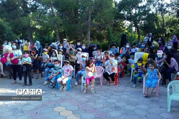 اجرای جنگ تفریحی «مسابقه‌ محله» در خاورشهر