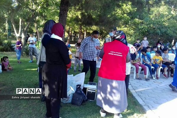 اجرای جنگ تفریحی «مسابقه‌ محله» در خاورشهر