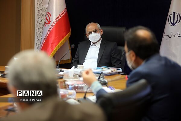 نشست هیات امنای سازمان دانش‌آموزی
