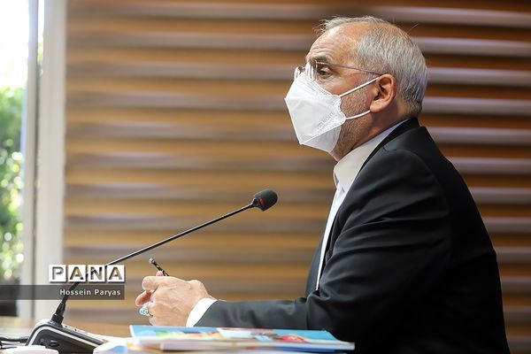 نشست هیات امنای سازمان دانش‌آموزی