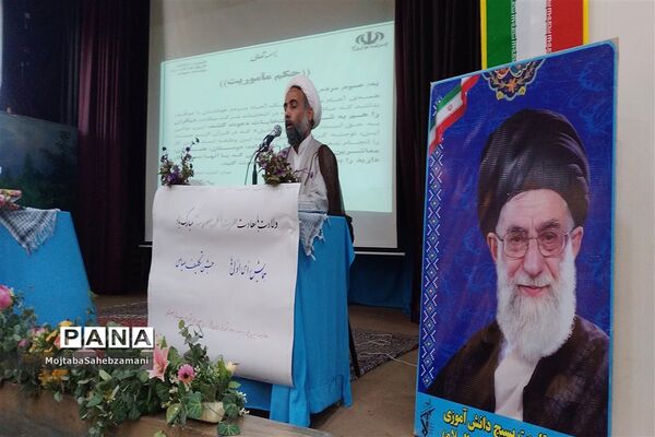 مراسم جشن سیاسی رای اولی‌های 1400 کاشمر