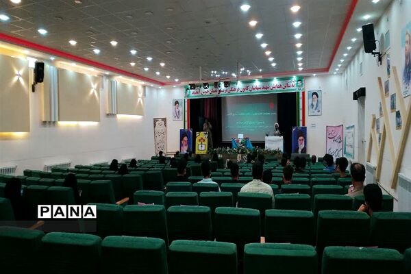 مراسم جشن سیاسی رای اولی‌های 1400 کاشمر