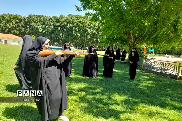برگزاری اردوی دانش‌آموزان رای اولی در البرز