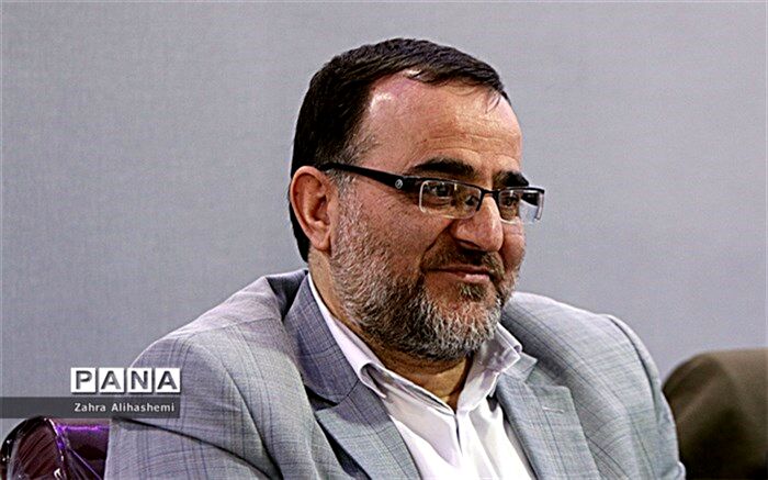 درخشش دانش آموزان و فرهنگیان منطقه 11در مسابقات قرآن و عترت و نماز و فرهنگی هنری
