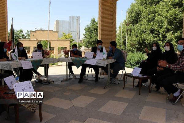 برگزاری مناظره رأی اولی‌ها