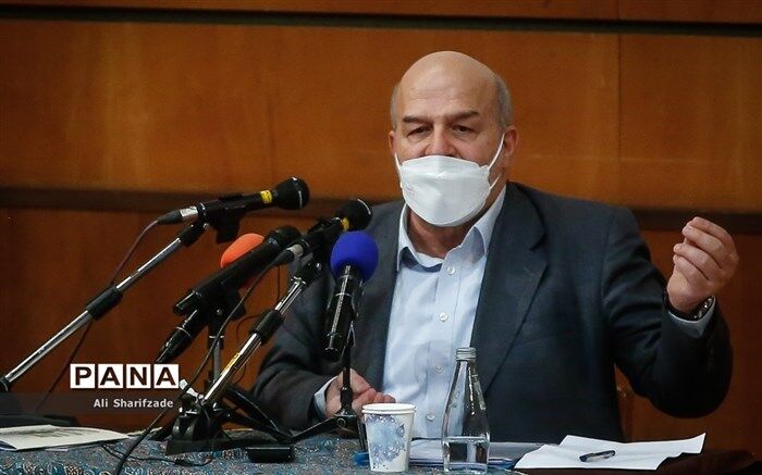 کلانتری: زمین سالانه 250 میلی‌متر نشست می‌کند
