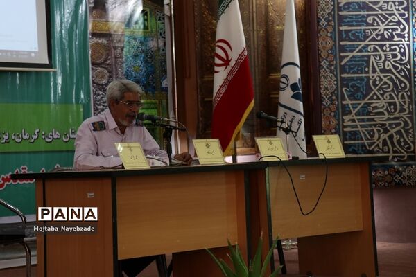 نشست قطبی تبیین بازمهندسی تشکیلات پیشتازان سازمان دانش‌آموزی  در مشهد