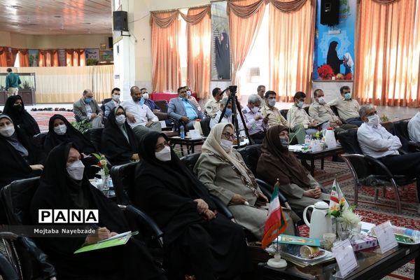 نشست قطبی تبیین بازمهندسی تشکیلات پیشتازان سازمان دانش‌آموزی  در مشهد
