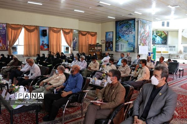 نشست قطبی تبیین بازمهندسی تشکیلات پیشتازان سازمان دانش‌آموزی  در مشهد