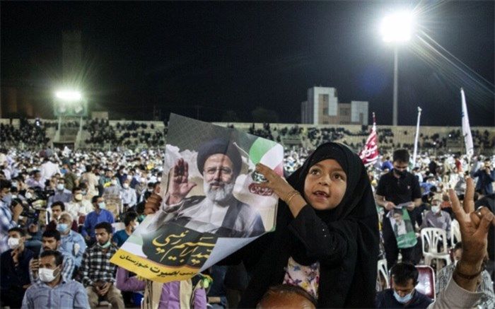 پروتکل‌های بهداشتی در تجمع انتخاباتی اهواز رعایت نشد