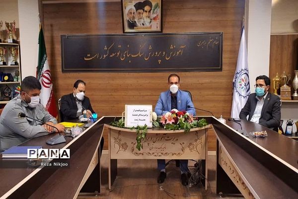 مراسم تقدیر از برگزیدگان مسابقه نقاشی هفته محیط زیست در بهارستان یک