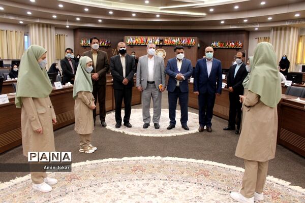 نشست تبیین بازمهندسی تشکیلات پیشتازان سازمان دانش‌آموزی در شیراز