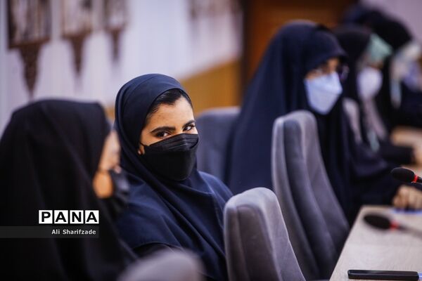 اولین پویش دانش‌آموزی ایرانینو